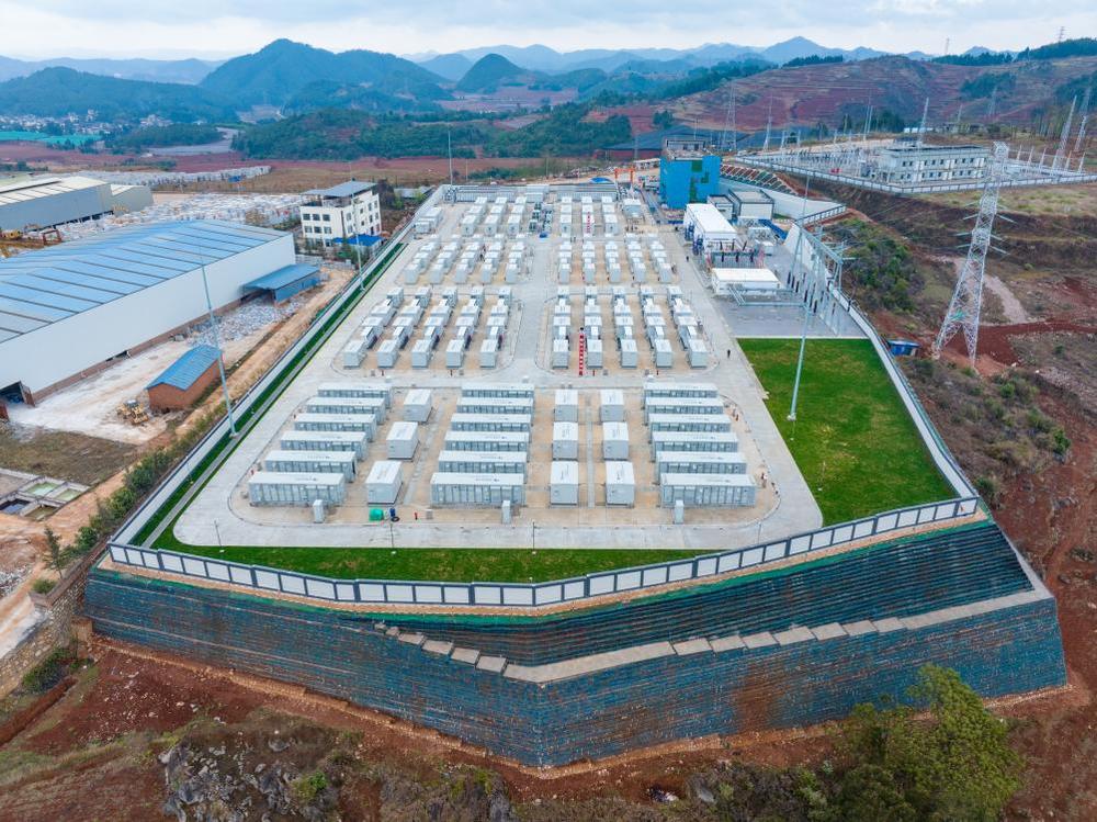 每天可储80万度电！这个大型锂钠混合储能站投产(图1)