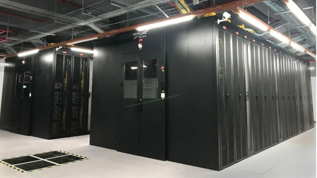 Solidigm：大容量、高性能存储AI时代数据中心加速器(图1)