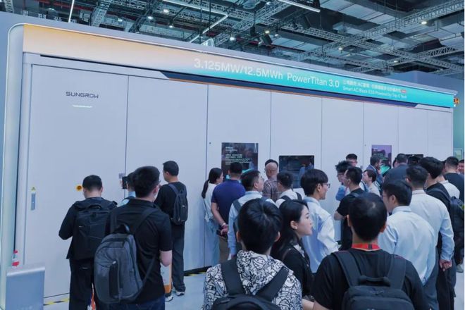 半固态、千安时、构网型PCS扎堆！六月储能新品集体“开卷”(图6)