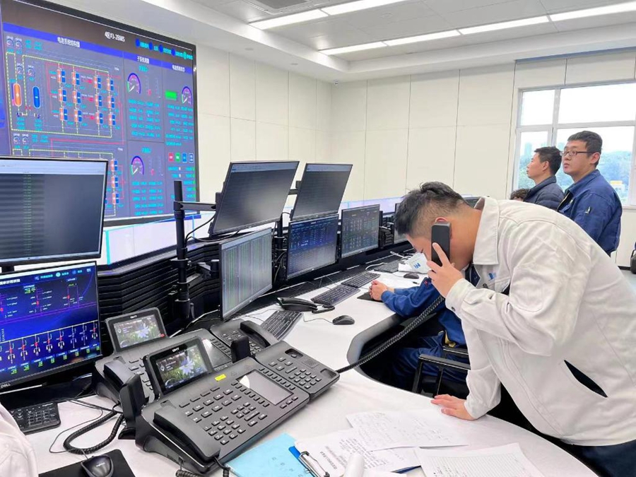 新华全媒+｜城市的“电力银行”——解码大连液流电池储能调峰电站(图2)