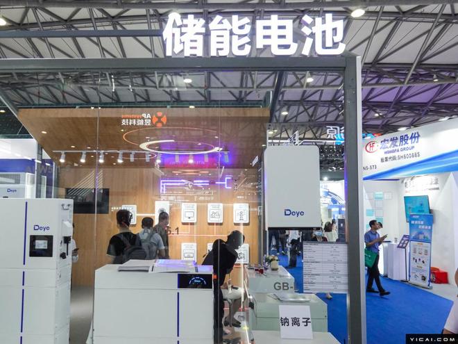 年终盘点 储能“低价内卷”与技术迭代同存明年的竞争格局如何生变(图1)