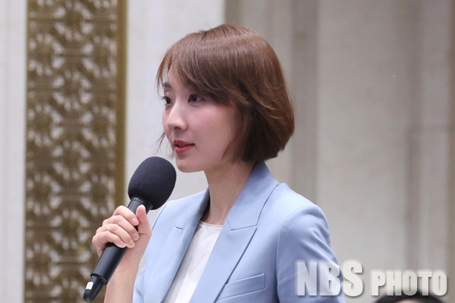 国家统计局新闻发言人就2026年1—2月份国民经济运行情况答记者问(图4)