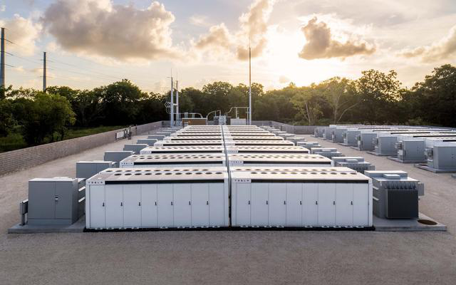 300MW1200MWh！国内单体容量最大电化学储能项目全容量并网(图1)